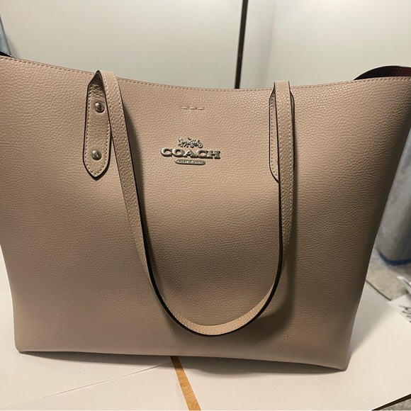 Coach large tote - Picture 3 of 3